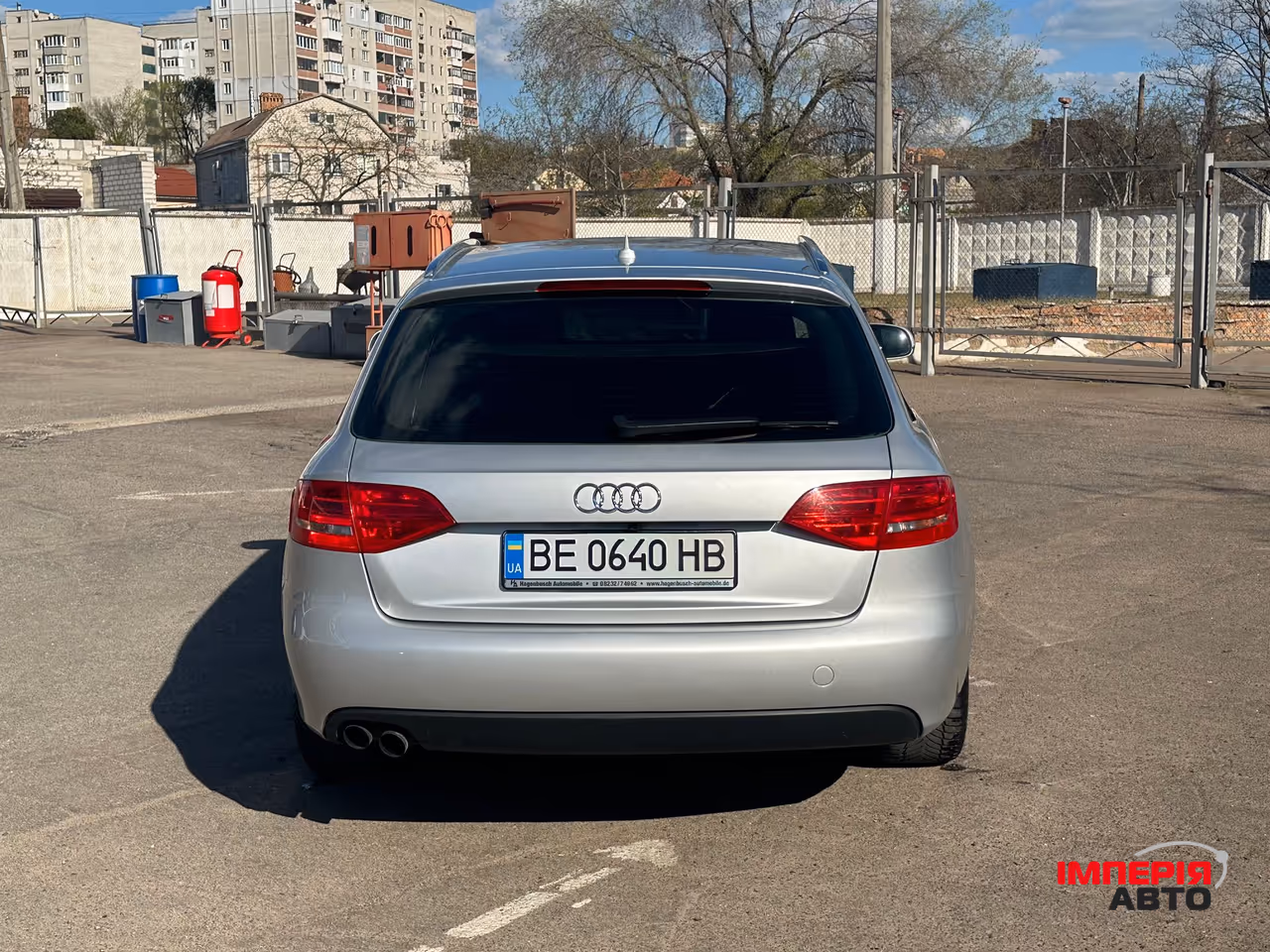 Audi A4 - фото 5