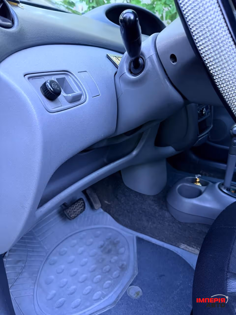 Toyota Echo - фото 27