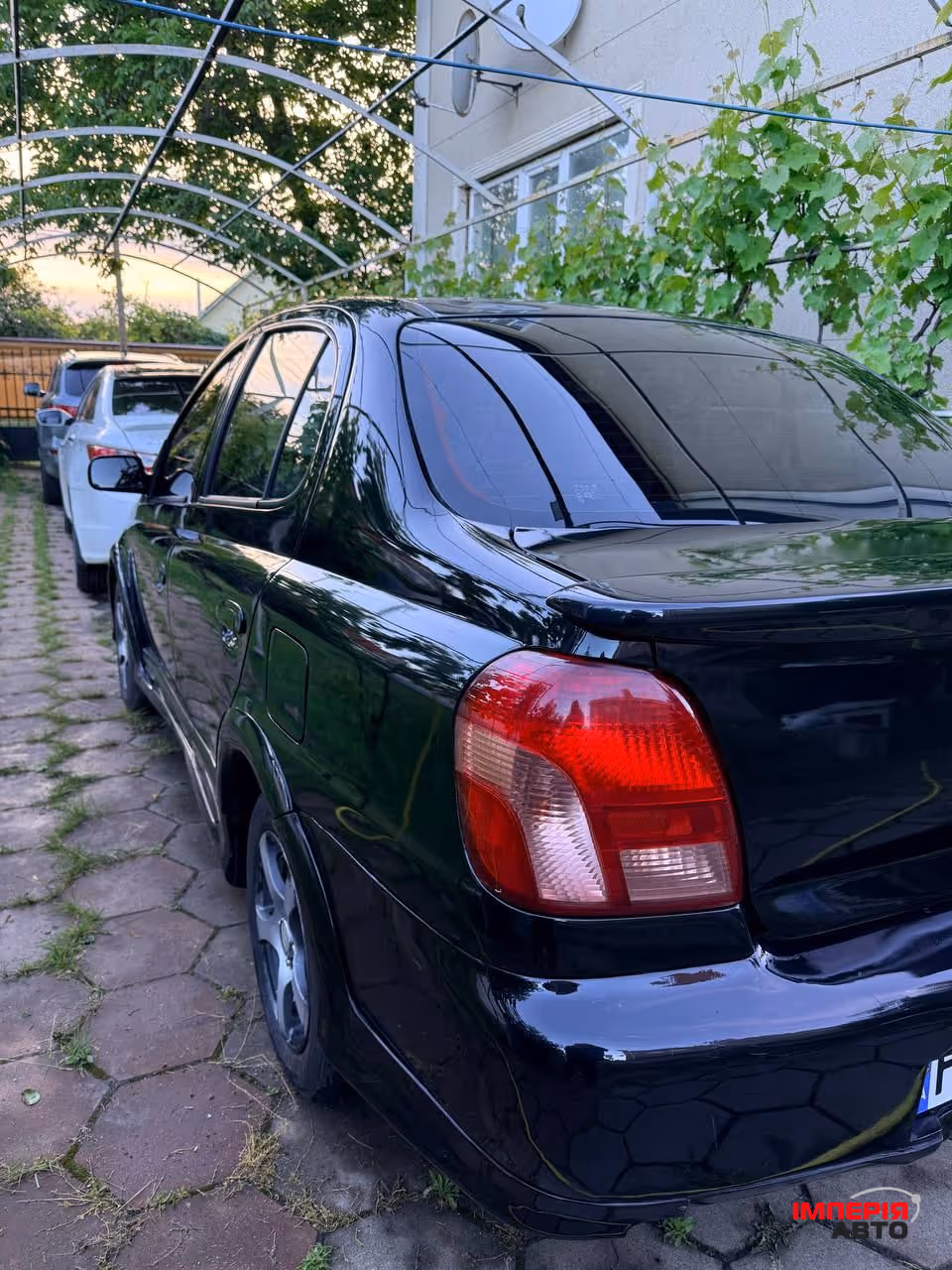 Toyota Echo - фото 6