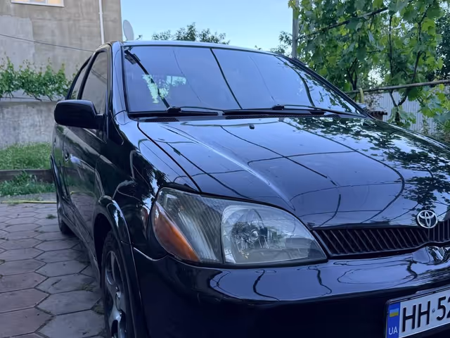 Toyota Echo - фото 2