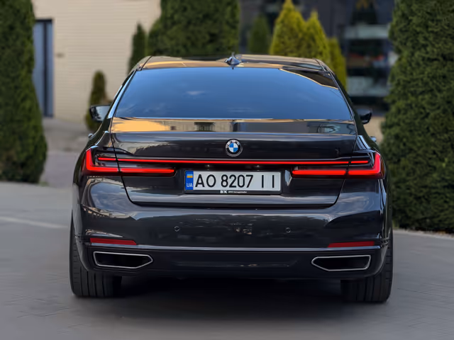 BMW 7 серії - фото 3