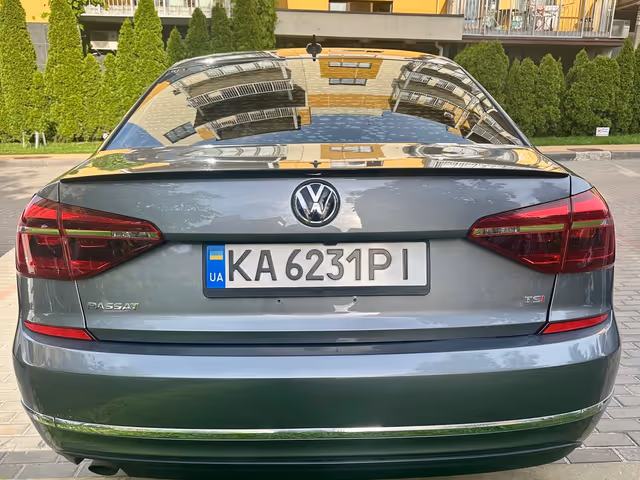 Volkswagen Passat - фото 4