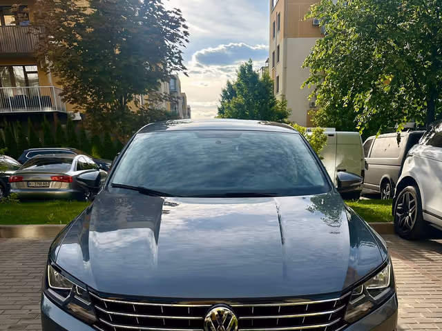 Volkswagen Passat - фото 1