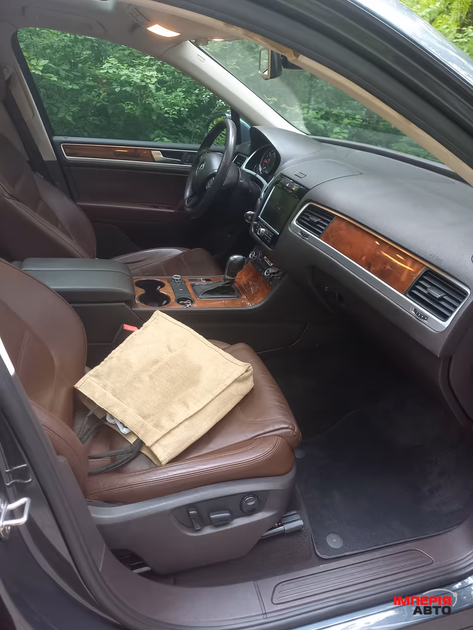 Volkswagen Touareg - фото 8
