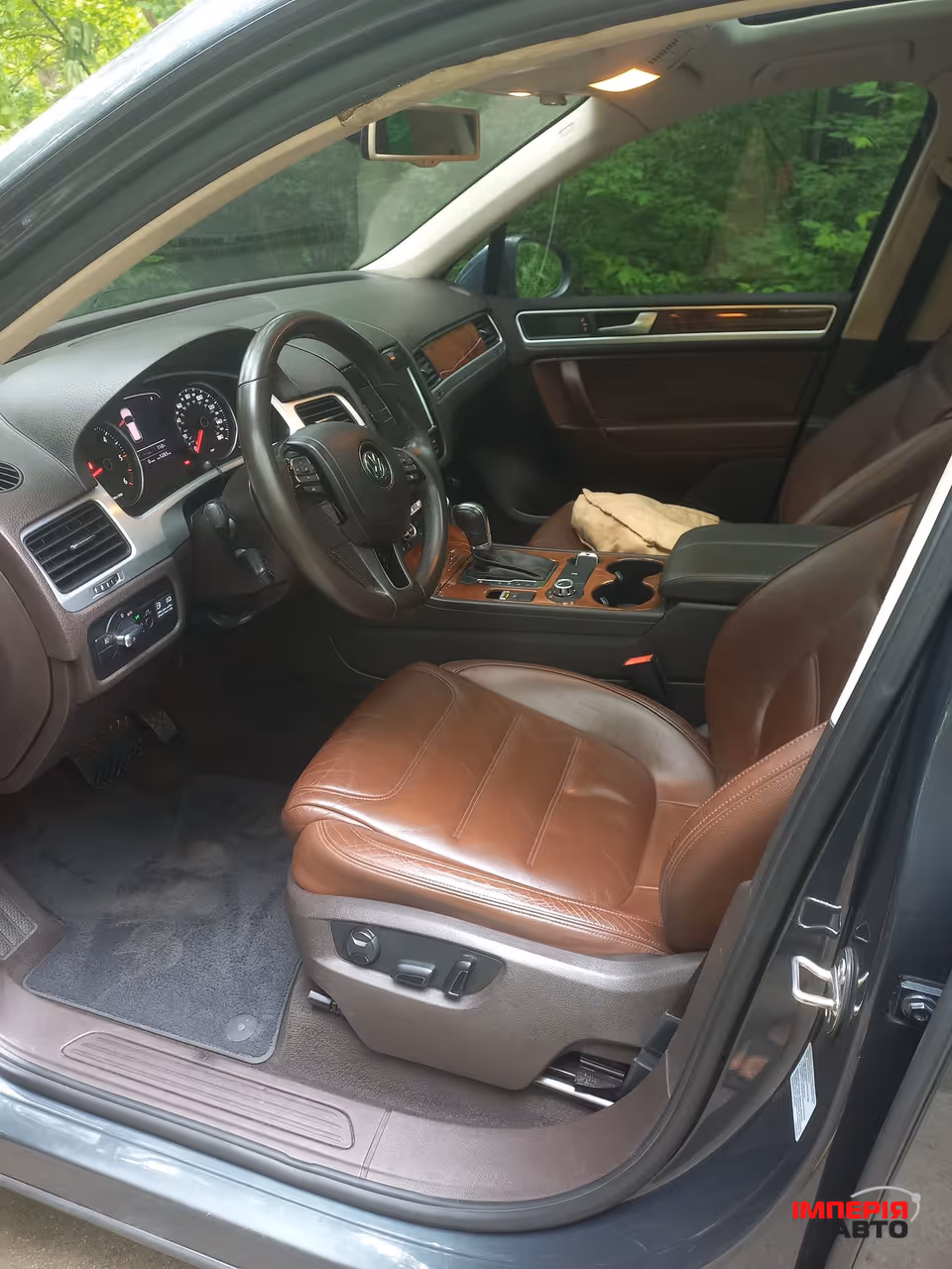 Volkswagen Touareg - фото 7