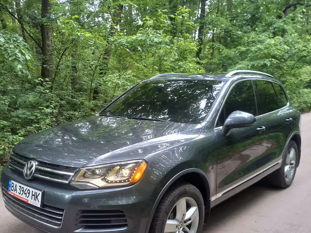 Volkswagen Touareg - фото 2