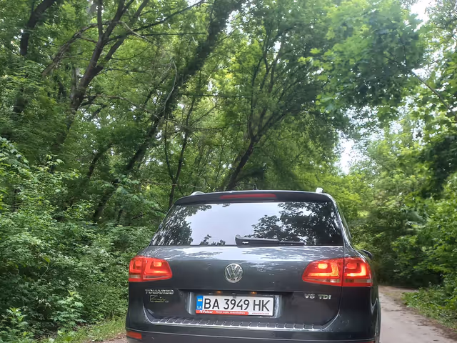 Volkswagen Touareg - фото 3