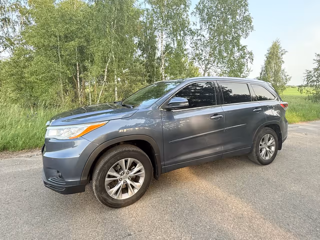 Toyota Highlander - фото 3