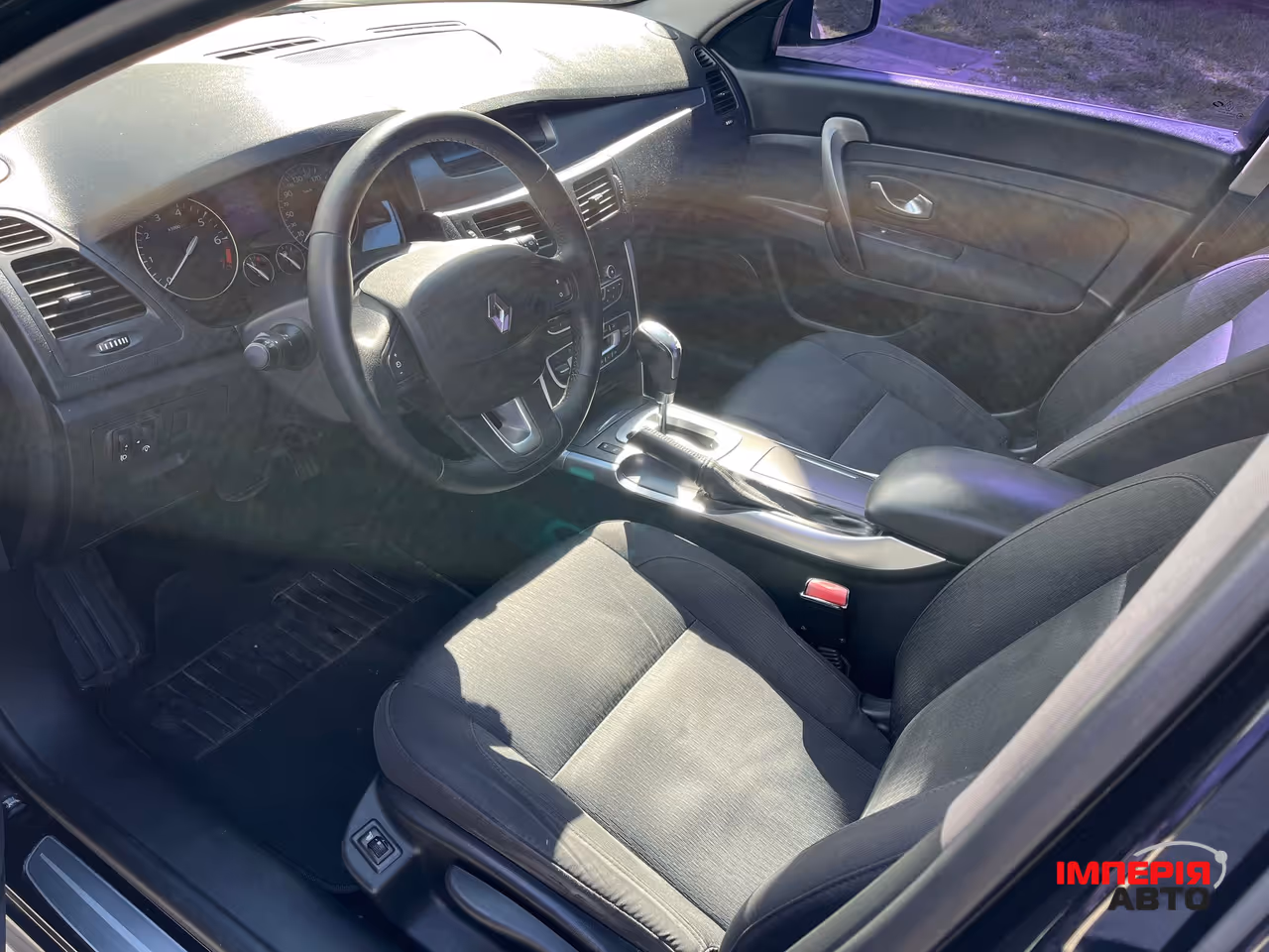 Renault Latitude - фото 9
