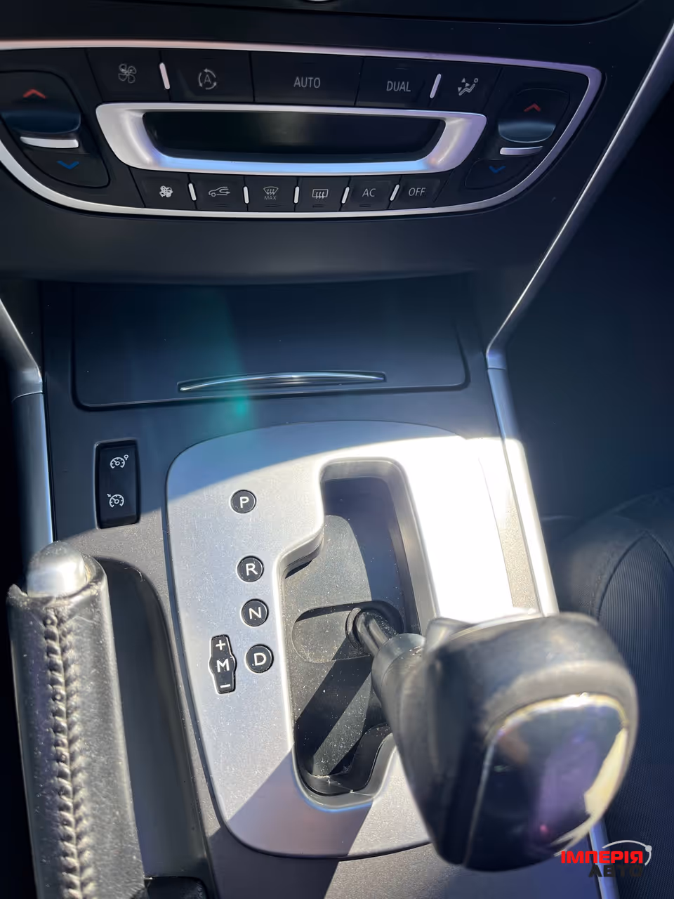 Renault Latitude - фото 15
