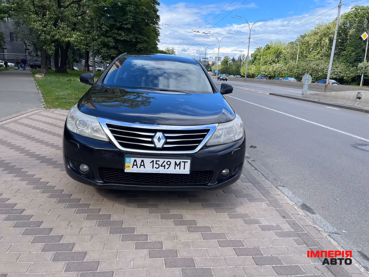 Renault Latitude - фото 2