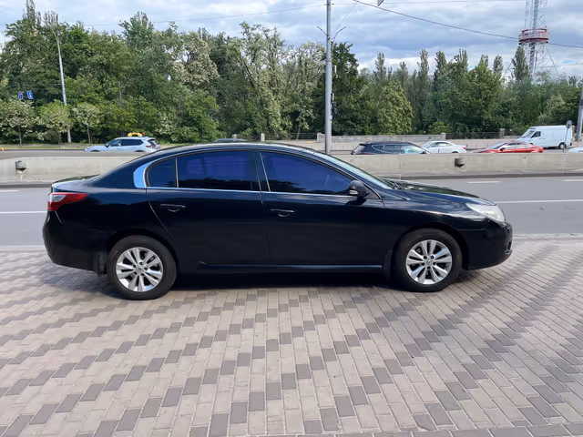Renault Latitude - фото 4