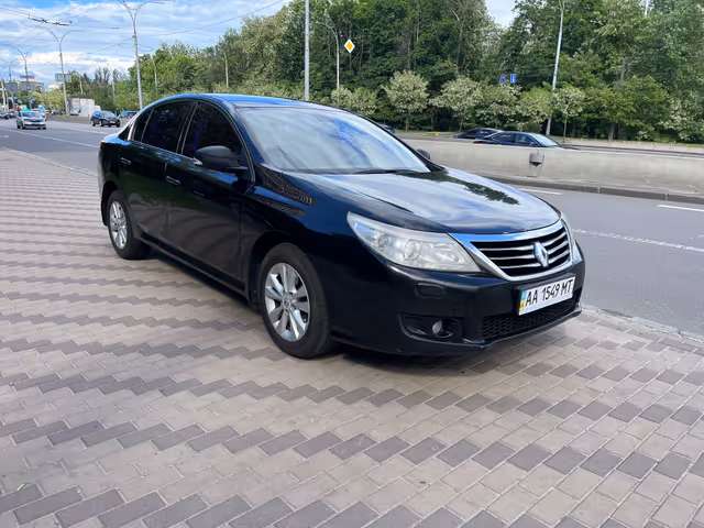 Renault Latitude - фото 3