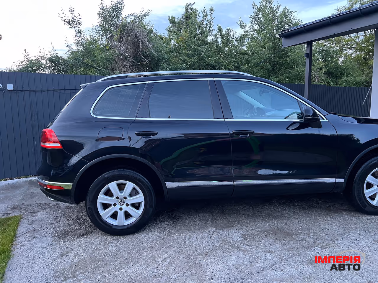 Volkswagen Touareg - фото 5