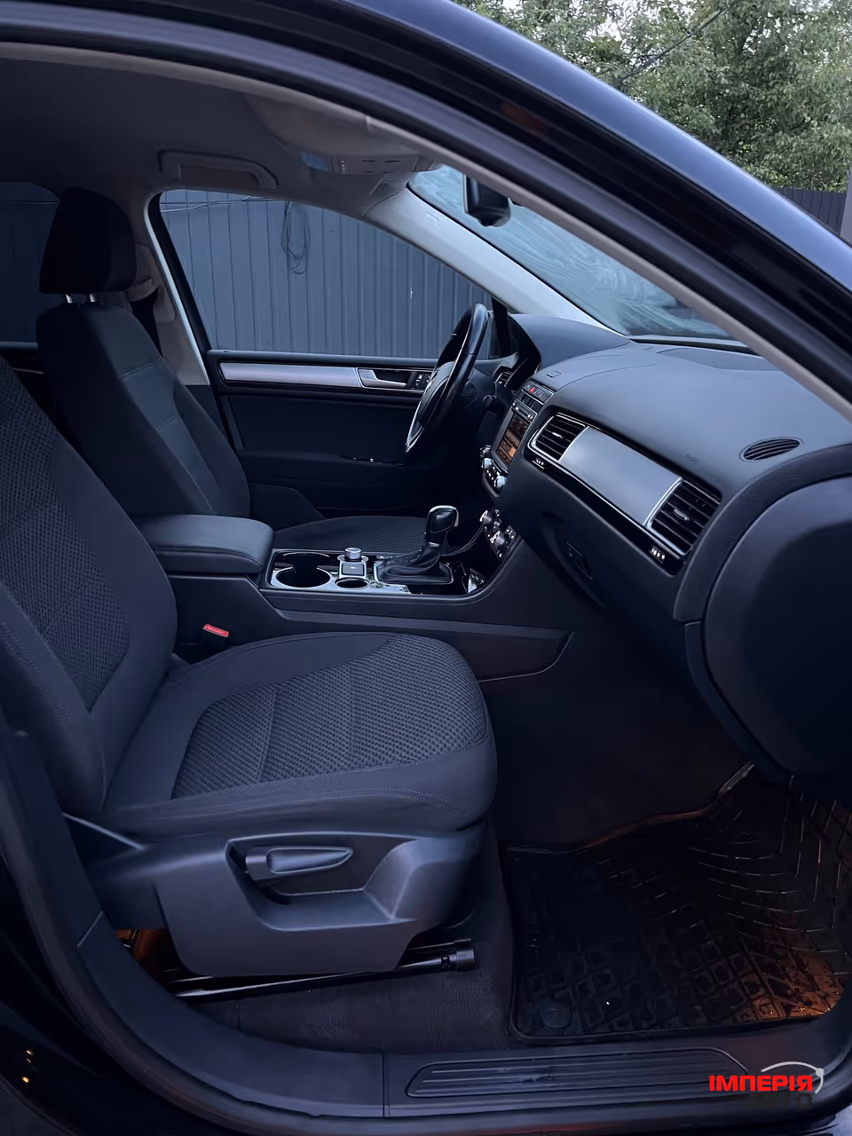 Volkswagen Touareg - фото 23