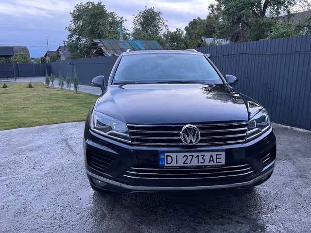 Volkswagen Touareg - фото 4