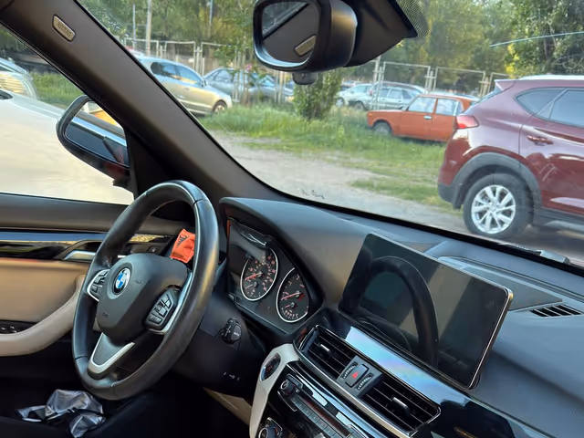 BMW X1 - фото 3
