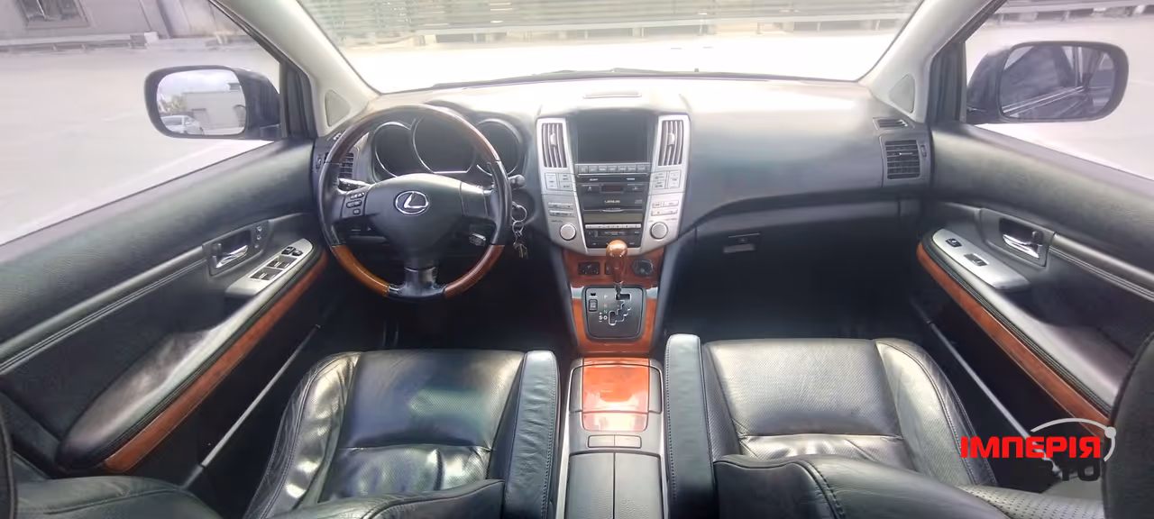 Lexus RX - фото 11