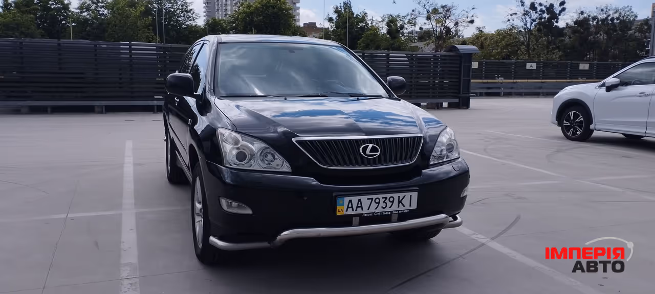 Lexus RX - фото 8