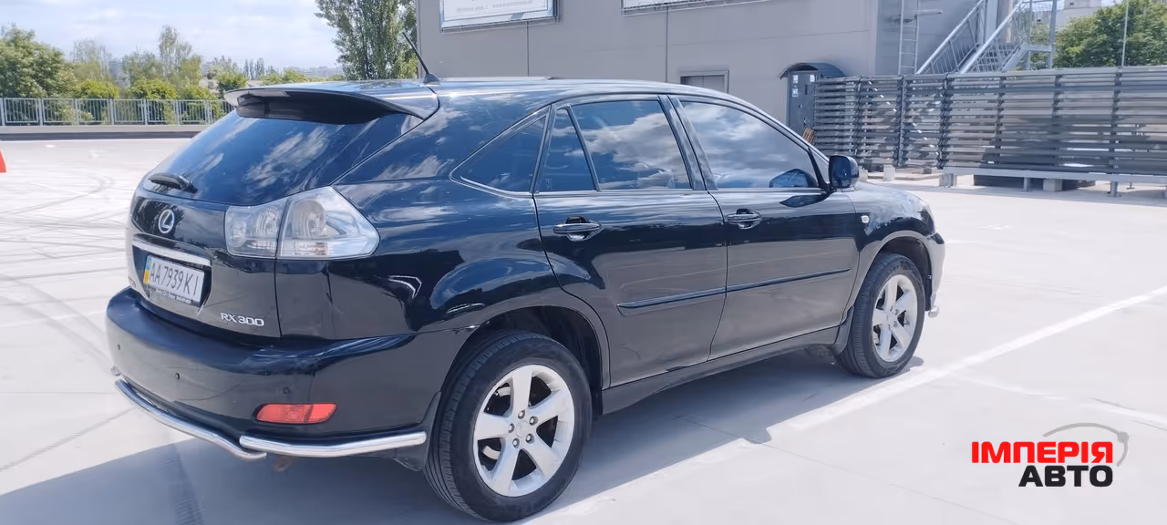 Lexus RX - фото 3