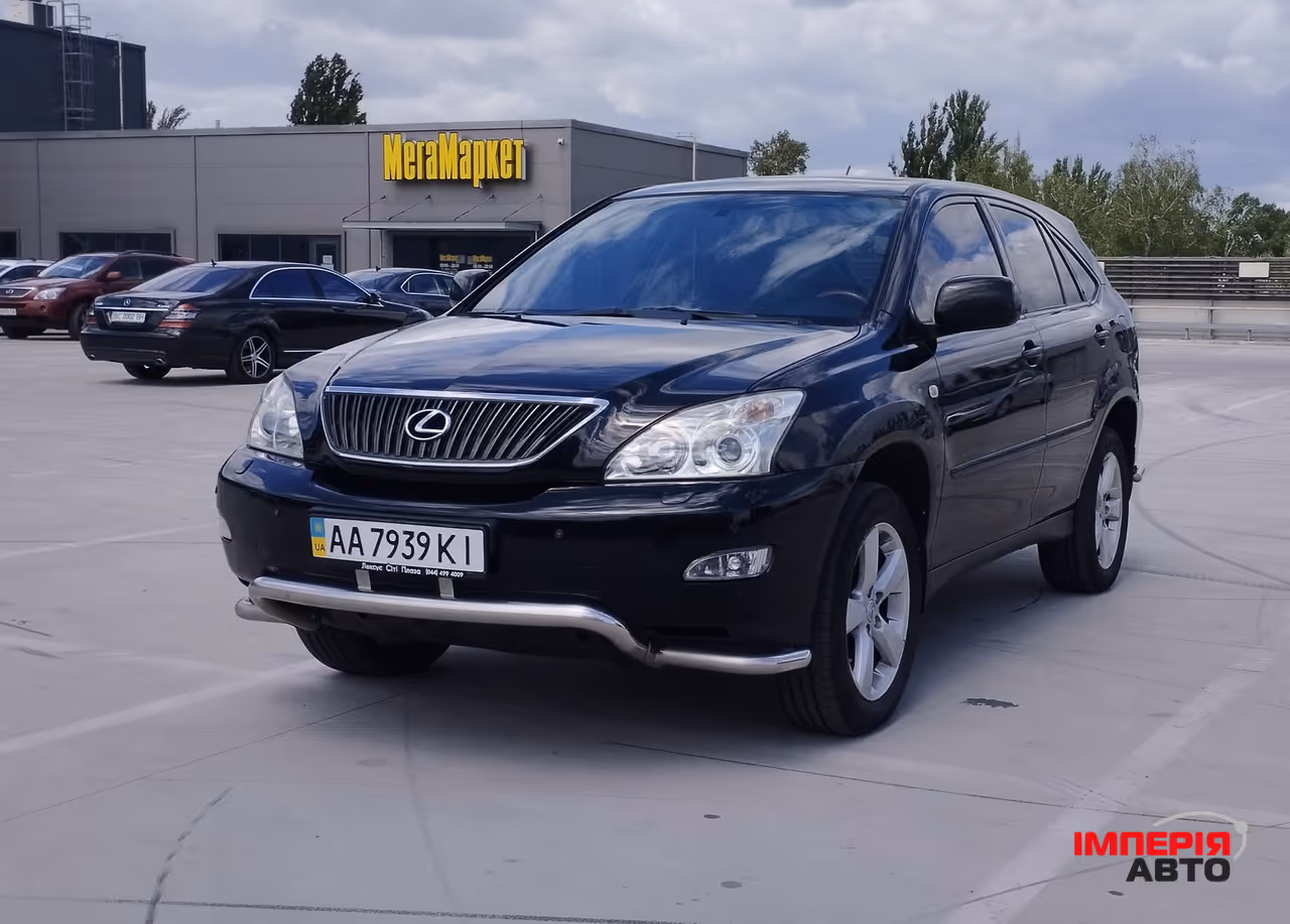 Lexus RX - фото 1