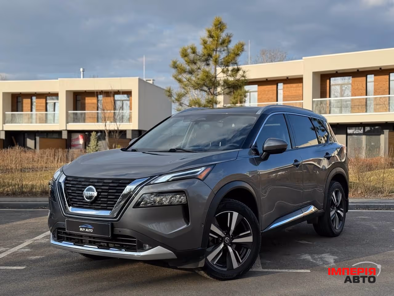 Nissan Rogue - фото 1
