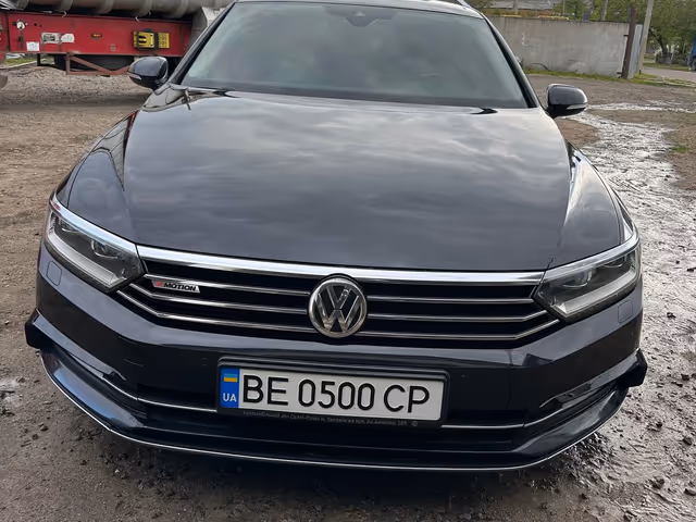 Volkswagen Passat - фото 1