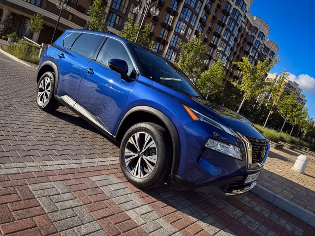 Nissan Rogue - фото 1