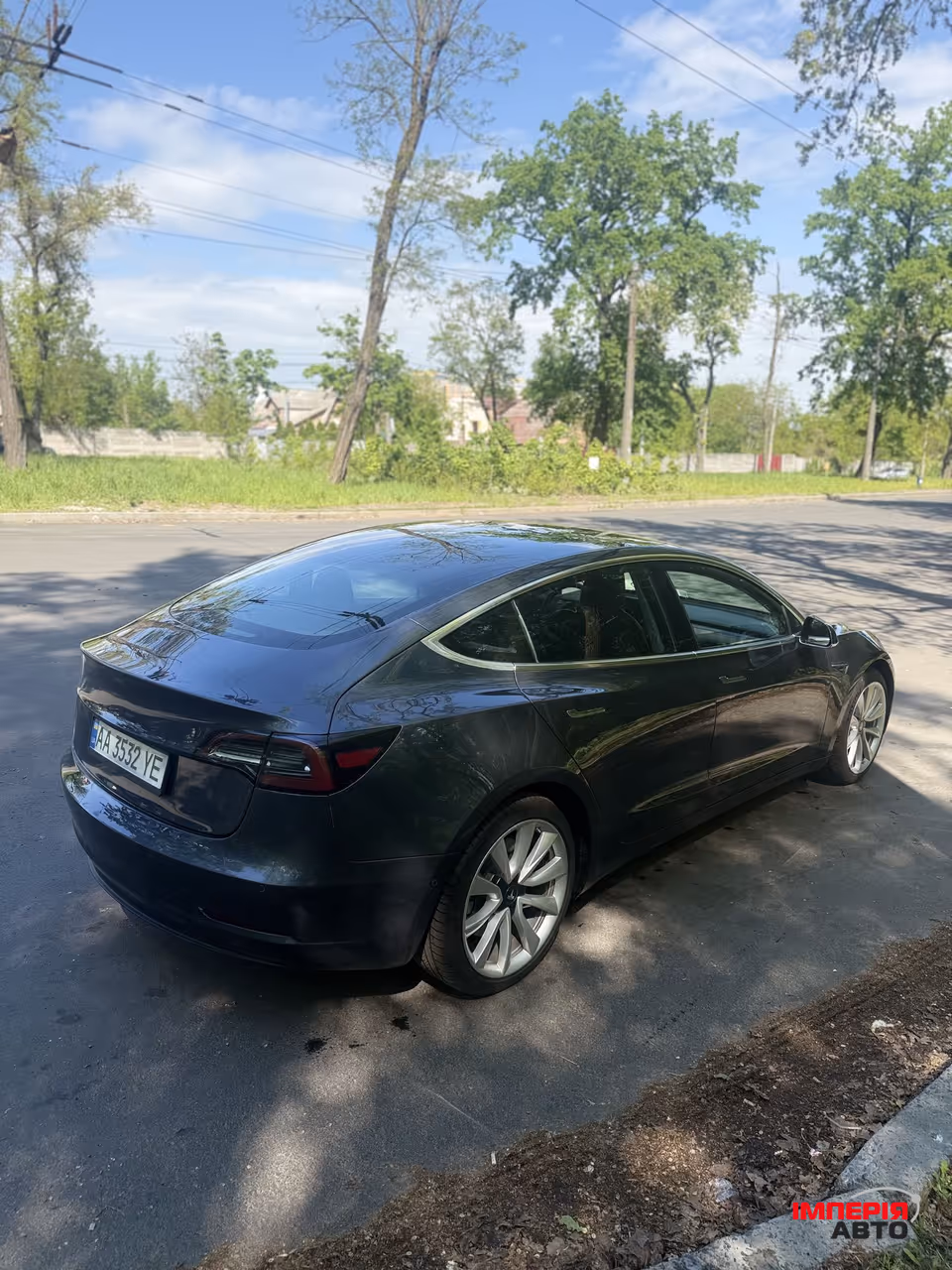 Tesla Model 3 - фото 9