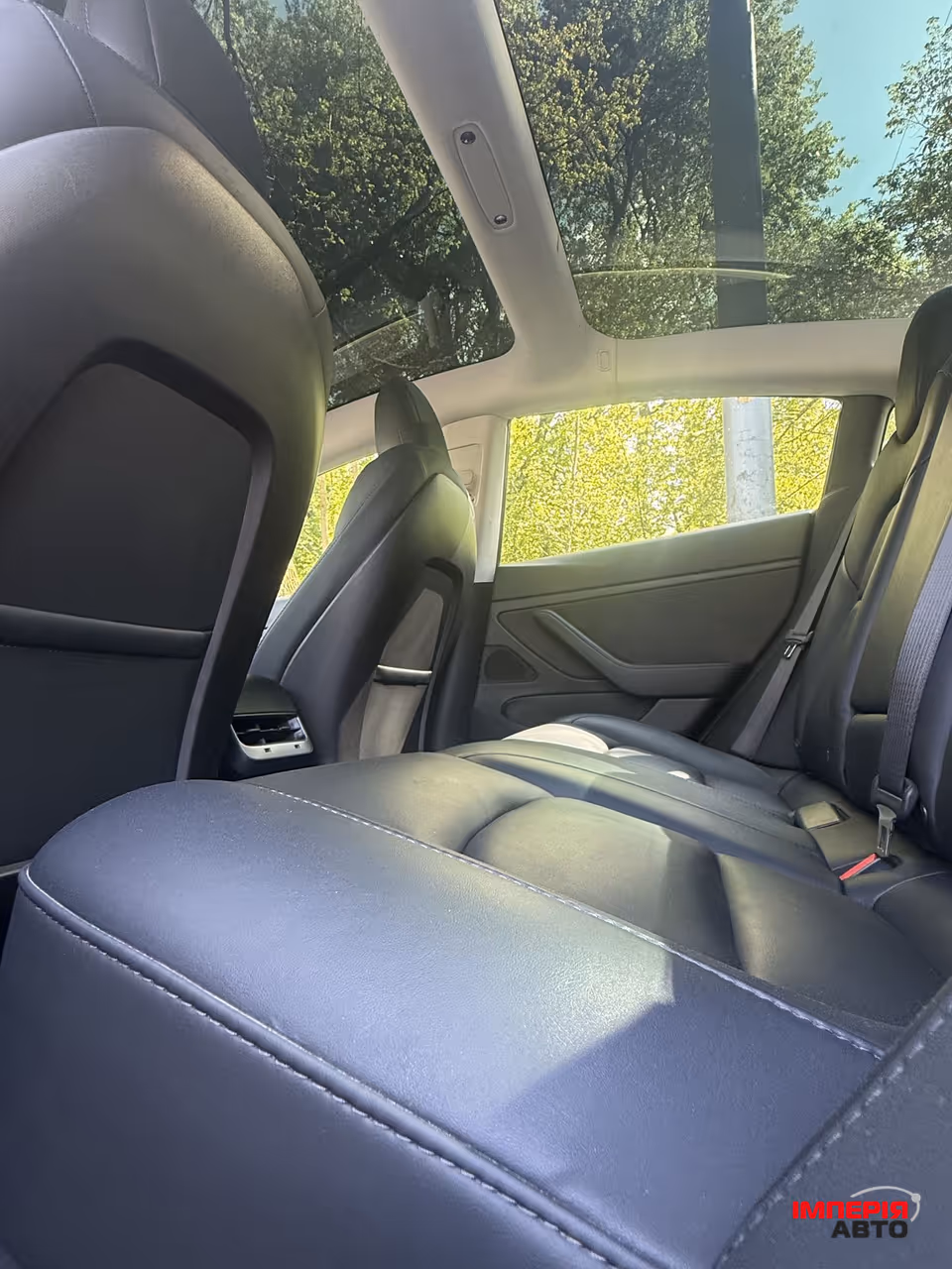 Tesla Model 3 - фото 18