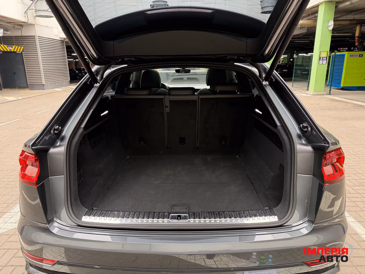 Audi Q8 - фото 16