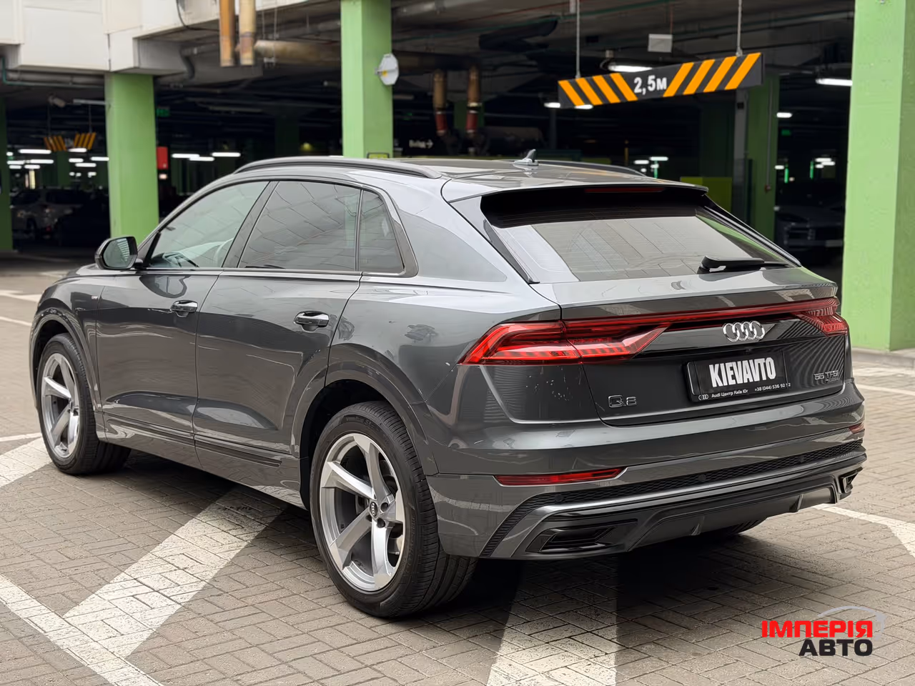 Audi Q8 - фото 4
