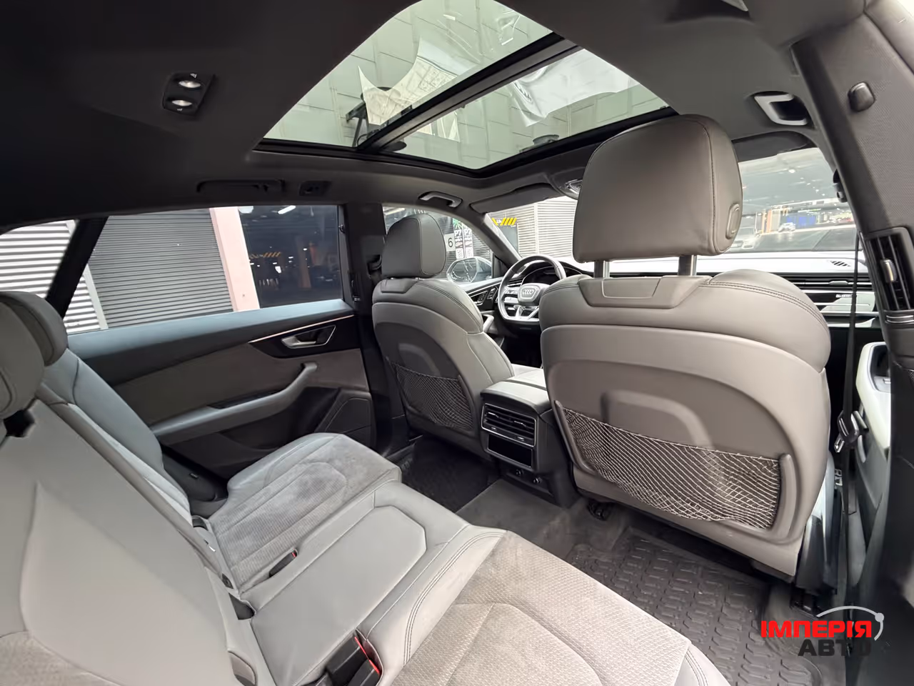 Audi Q8 - фото 11