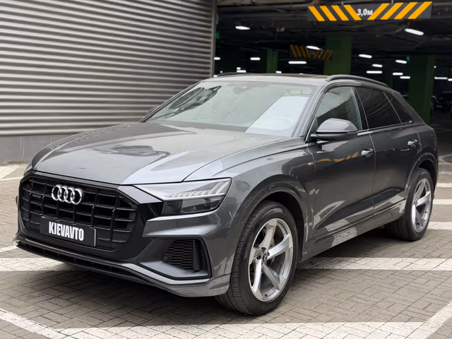 Audi Q8 - фото 1