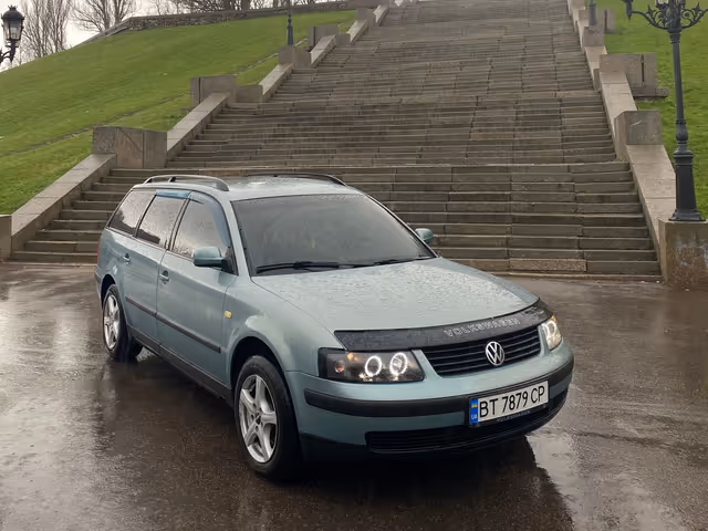 Volkswagen Passat - фото 2