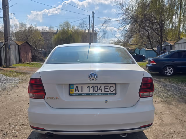 Volkswagen Polo - фото 4