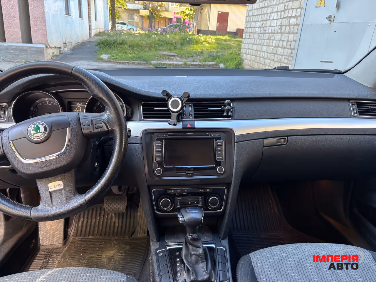 Skoda Superb - фото 2