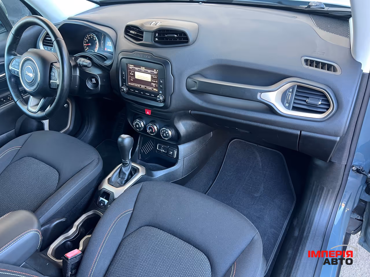 Jeep Renegade - фото 21
