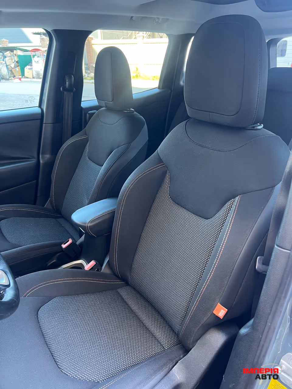 Jeep Renegade - фото 20