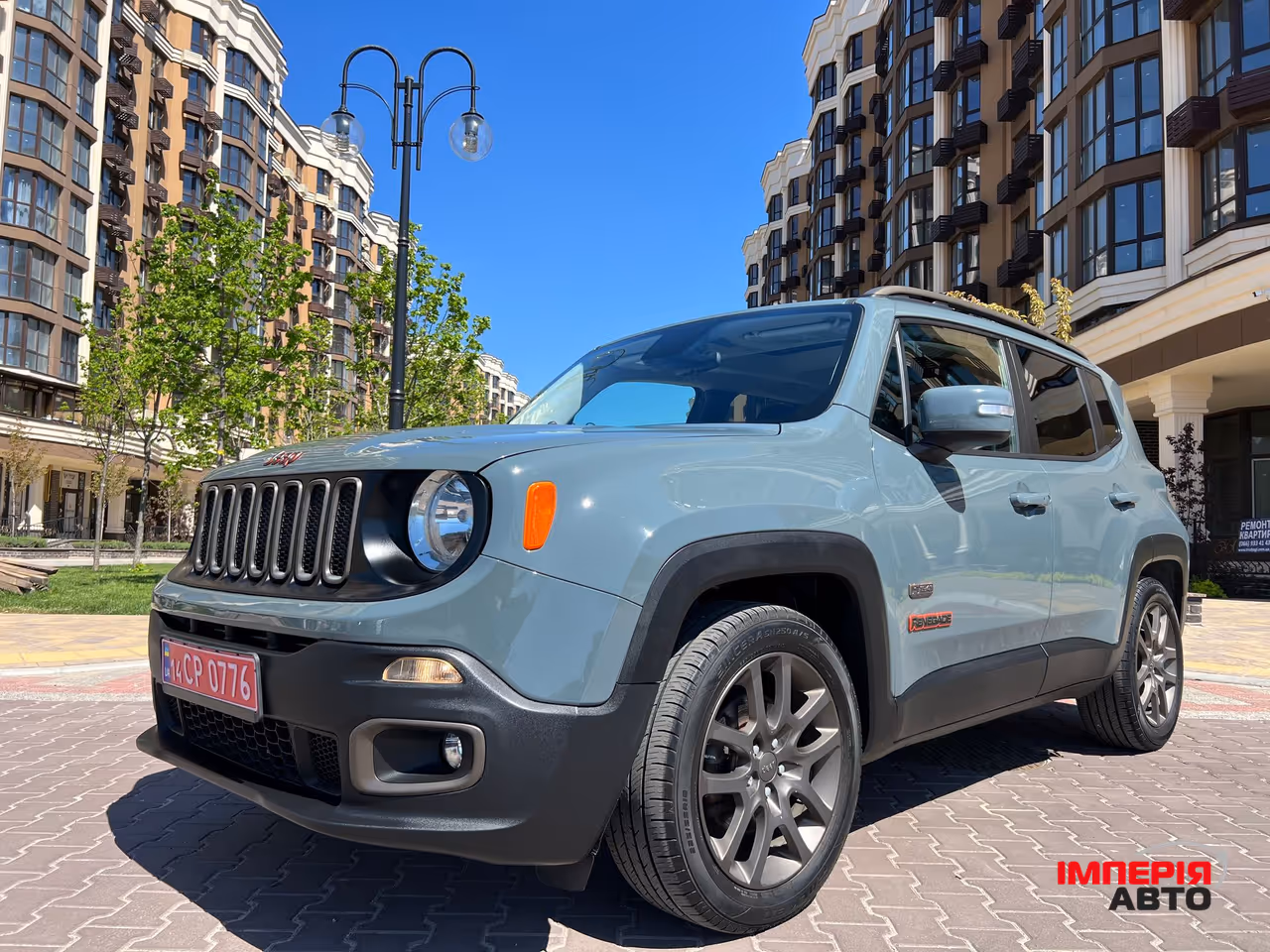 Jeep Renegade - фото 1