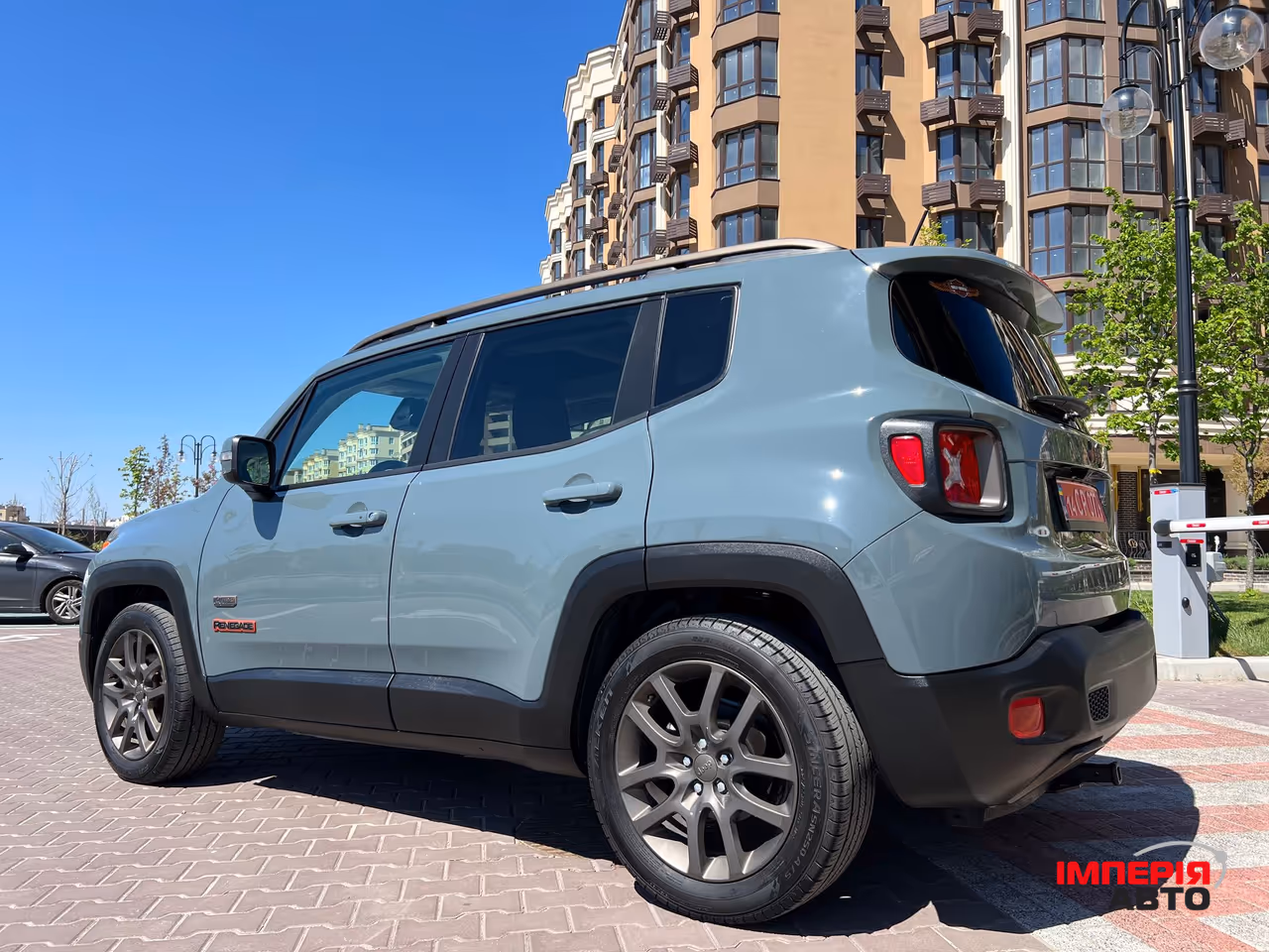 Jeep Renegade - фото 3