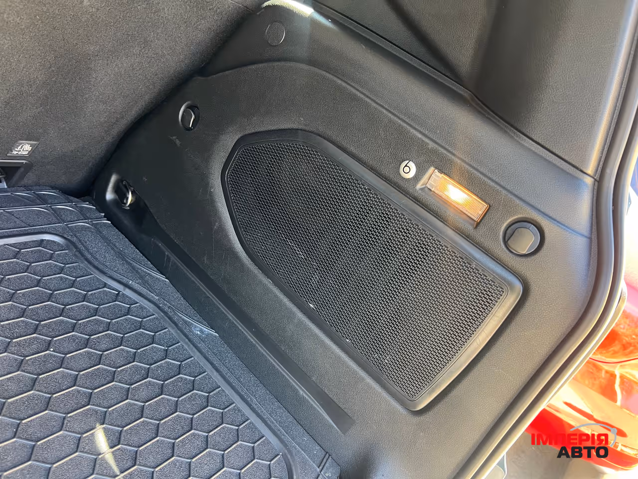Jeep Renegade - фото 18