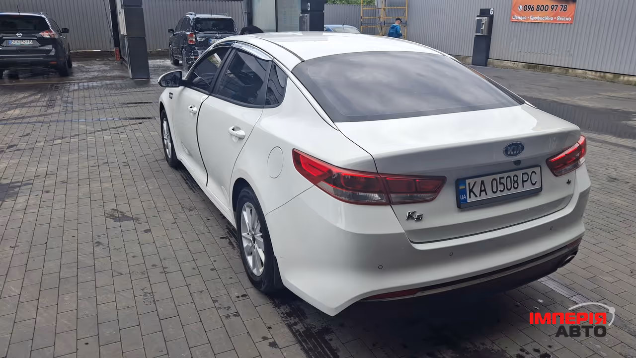 Kia K5 - фото 6