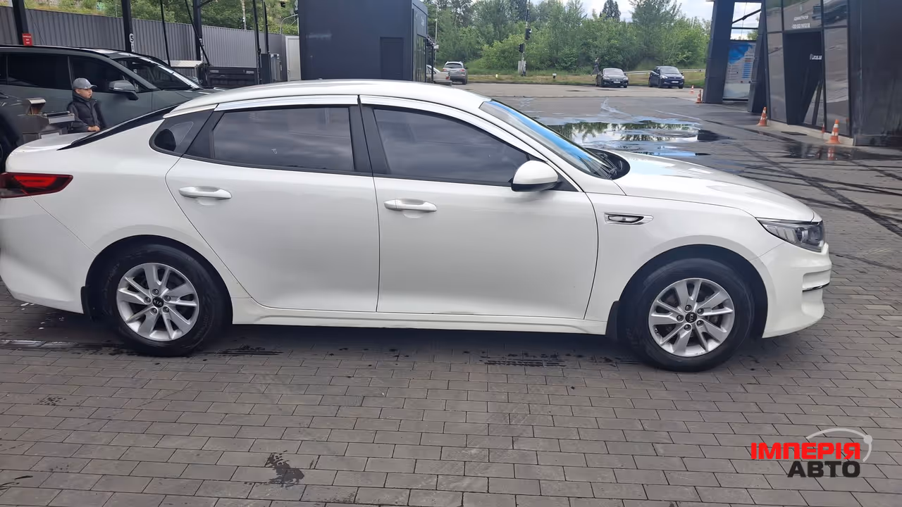 Kia K5 - фото 4