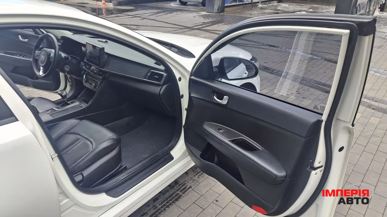 Kia K5 - фото 11