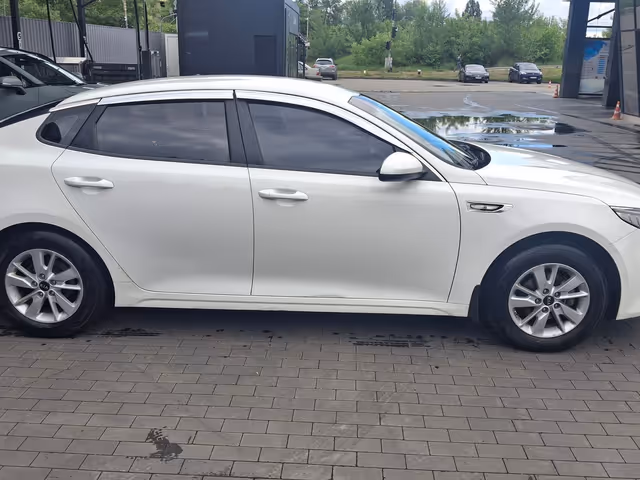 Kia K5 - фото 4