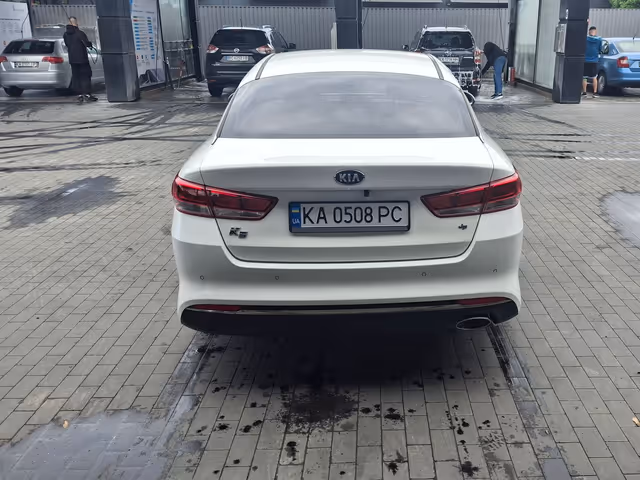 Kia K5 - фото 5