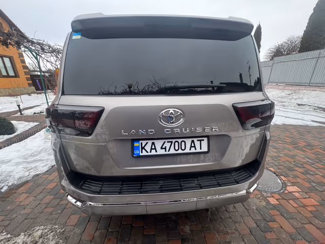 Toyota Land Cruiser - фото 4