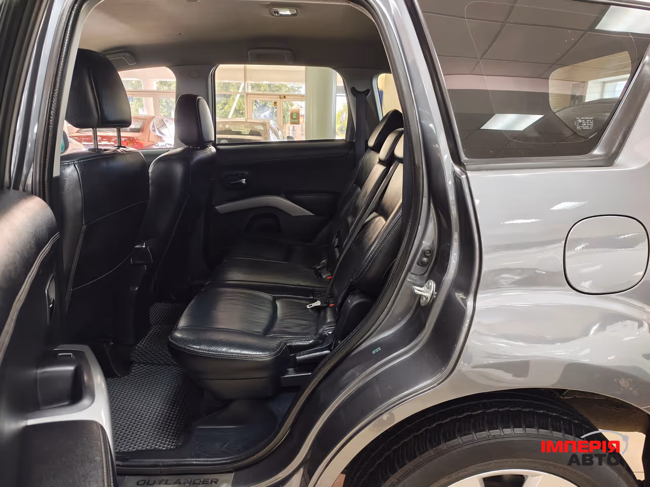 Mitsubishi Outlander - фото 6