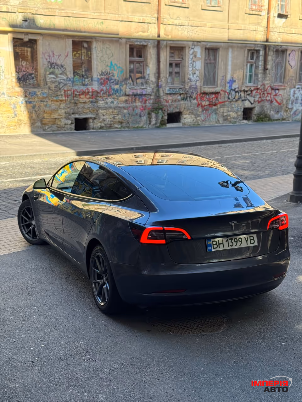 Tesla Model 3 - фото 8